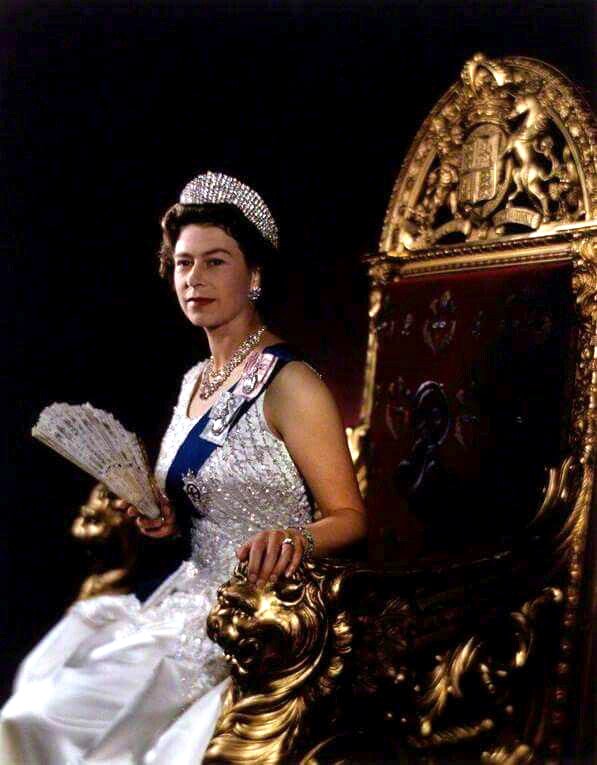 Elizabeth II - 1966